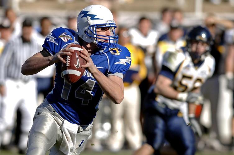 蓝色体育运动竞技比赛橄榄球背景图片